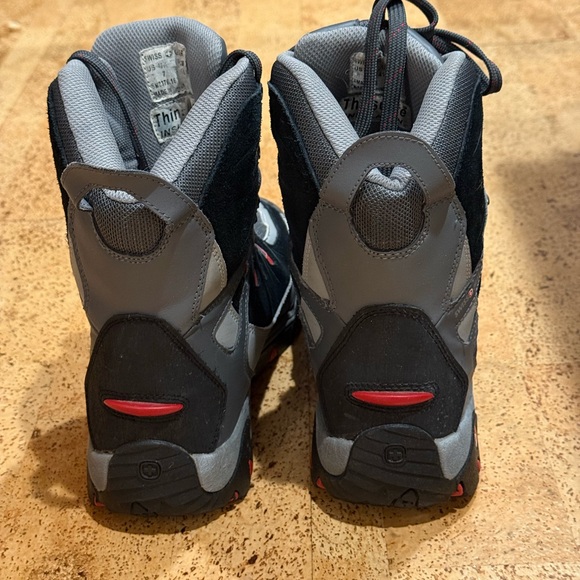 Swiss Gear Hiking Boots Men’s Size  8 Athletic Boots Thinsulate Insulation - Picture 4 of 16